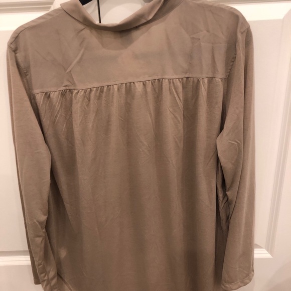 H&M Blouse - Picture 2 of 3